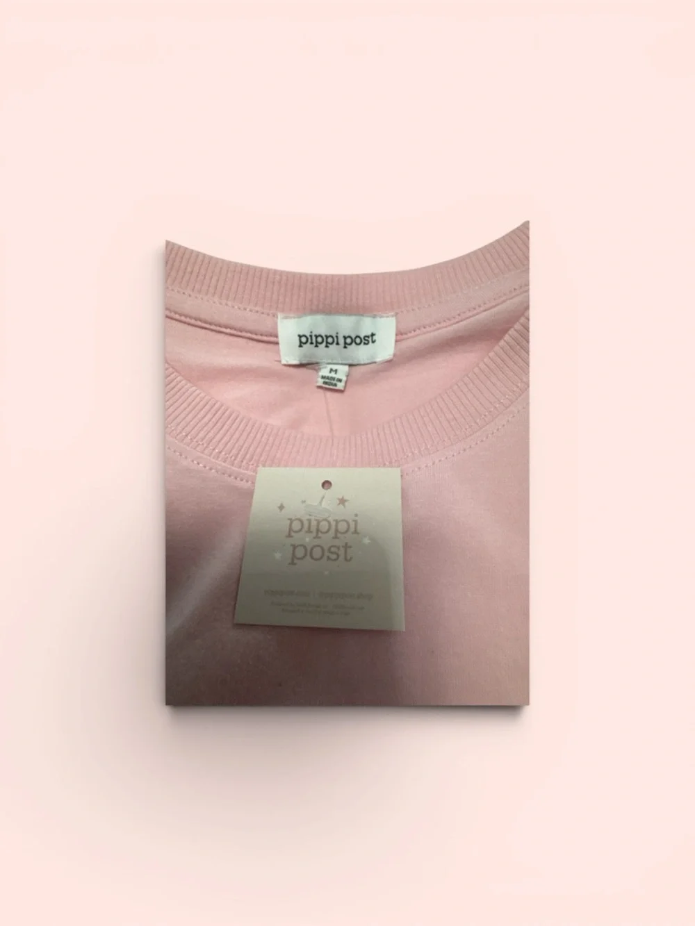 Title:
NWT Pippi Post Pink “Book Lovers Club” Graphic Tee Shirt Size Medium - Picture 3 of 6